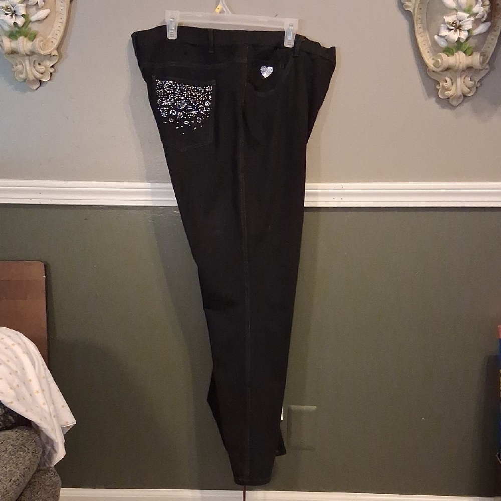 Dream Jeannes 1x Black Pants with Rhinestone Pocket Detail